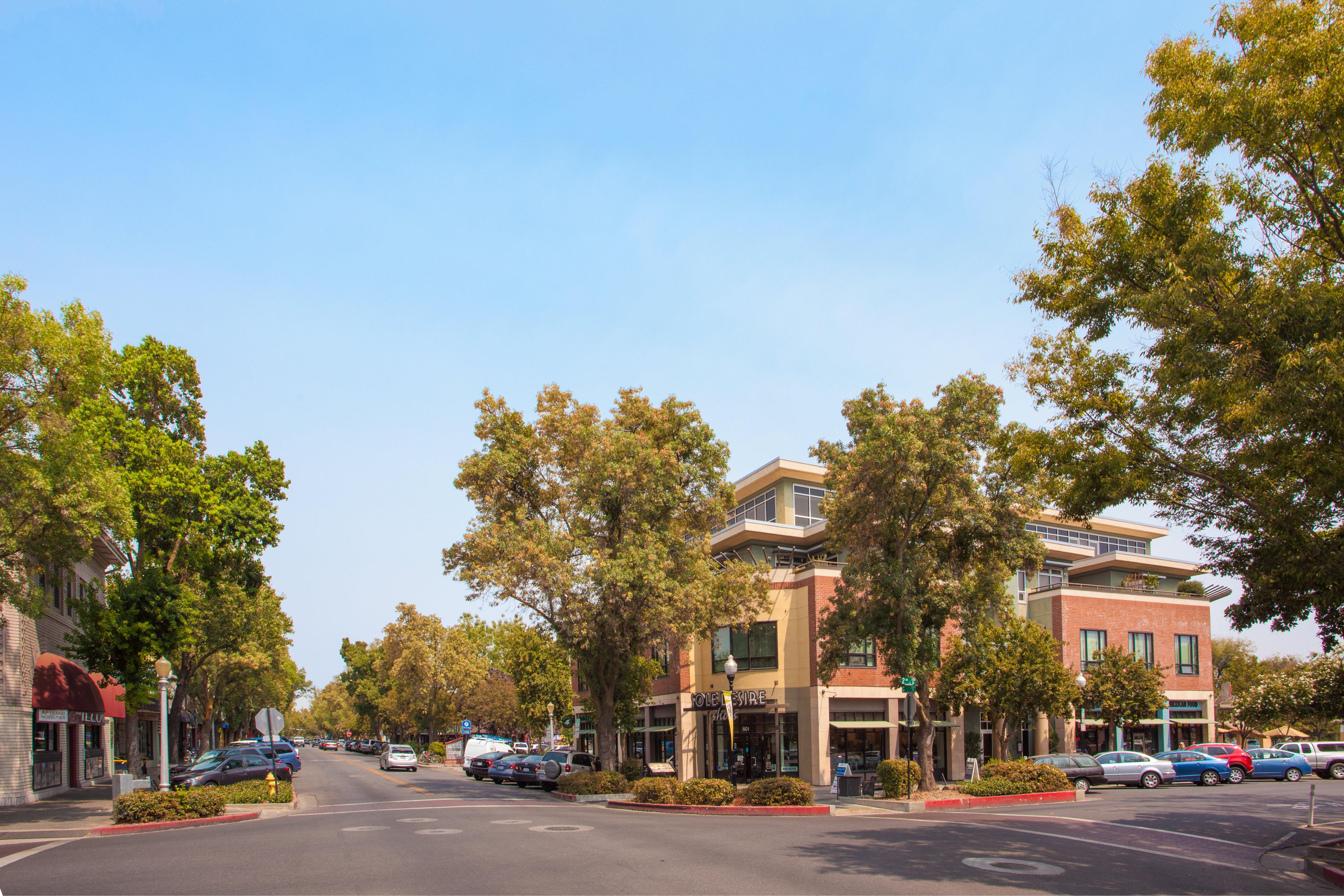 Holiday Inn Express Davis-University Area, An Ihg Hotel Exterior photo